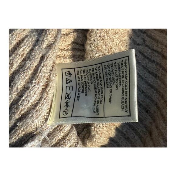 Steve Madden Women's Beige Asymmetrical One-Shoulder Sweater Size Small NWOT‎ - Picture 6 of 6